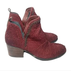 OTBT Women's Venture Ankle Bootie Women's Size 7.5 M Boots Red